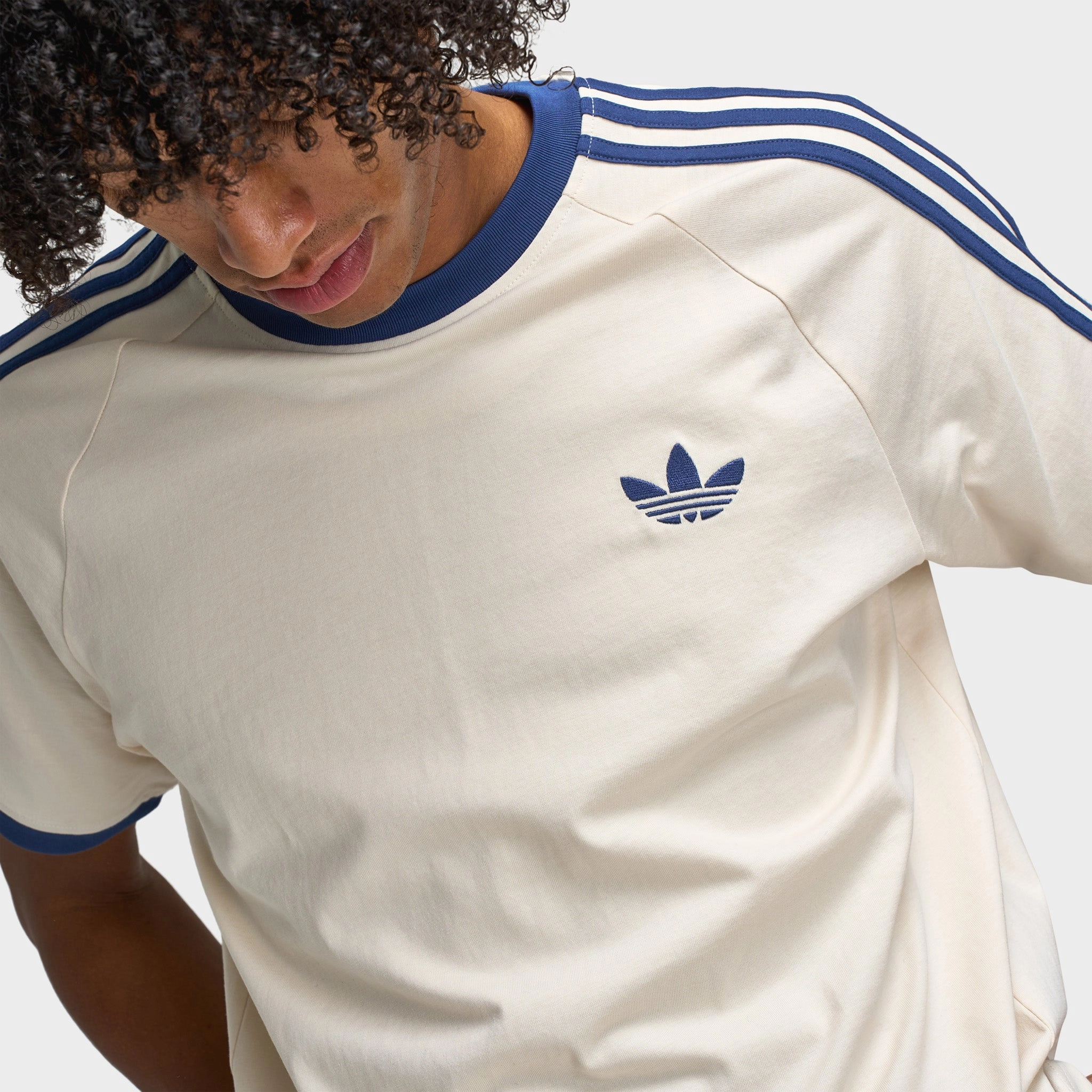 adidas Cali T-Shirt / Wonder White