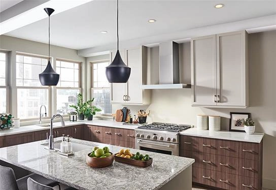 Best Range Hoods WCB3I36SBW Ispira 36-In. 650 Max Cfm Stainless Steel Chimney Range Hood With Purled&#8482; Light System And White Glass