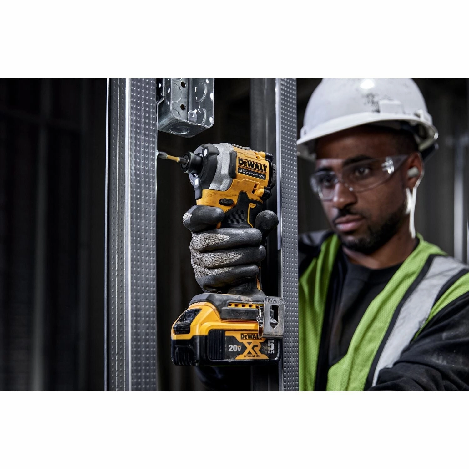 Dewalt DCF850P1 Atomic 20V MAX* 1/4 in. Brushless Cordless 3-Speed Impact Driver Kit