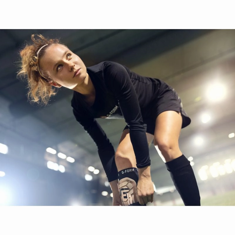 G-FORM YOUTH PRO-S VENTO SHINGUARD