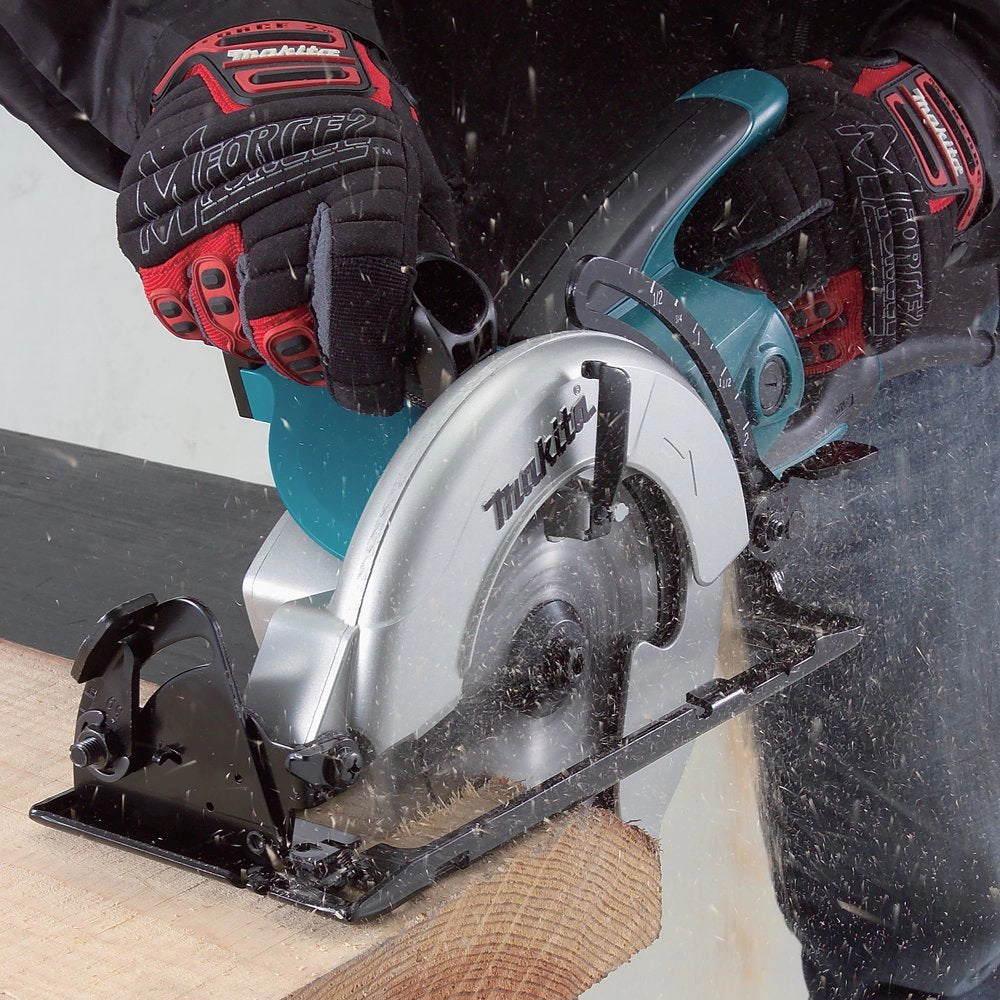 Makita 5477NB 120V Powerful 15 Amp Motor 7-1/4 In Hypoid Saw