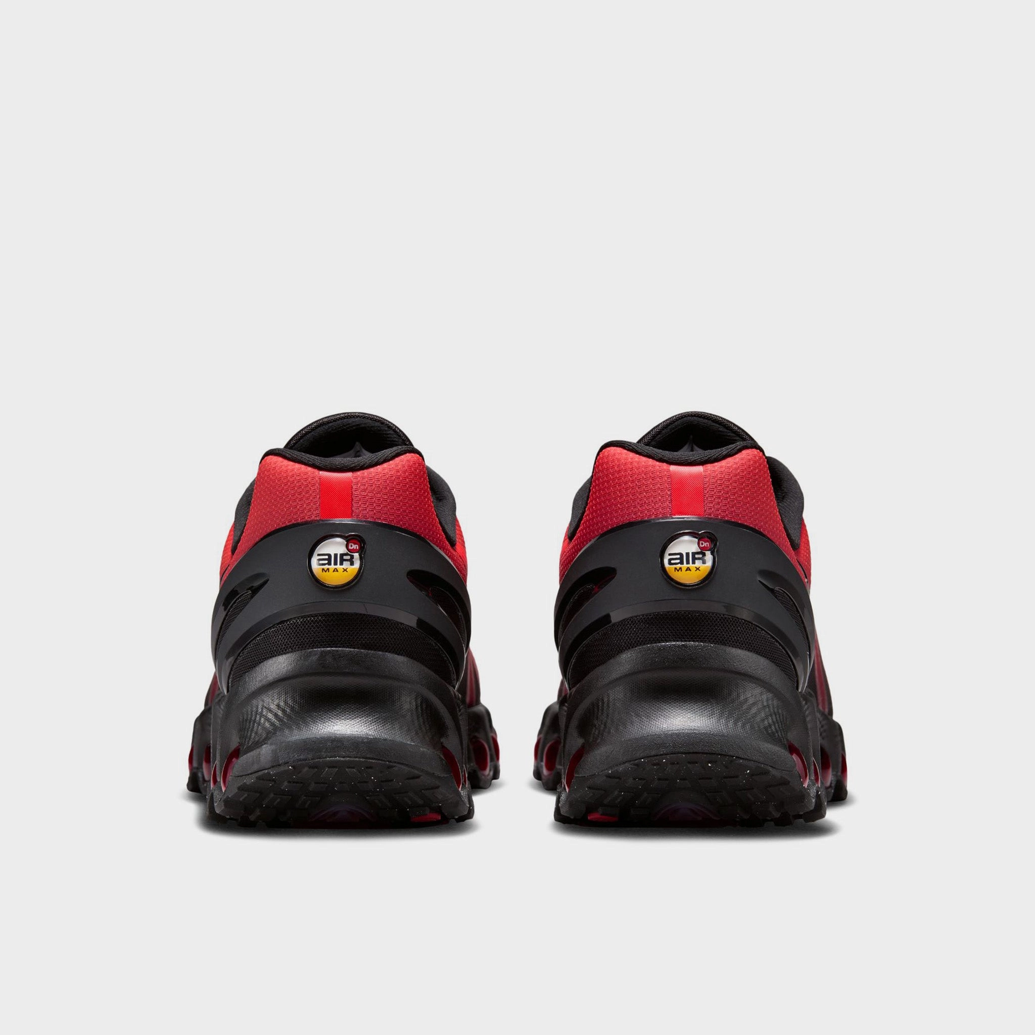 Nike Air Max DN8 Black / Black - University Red