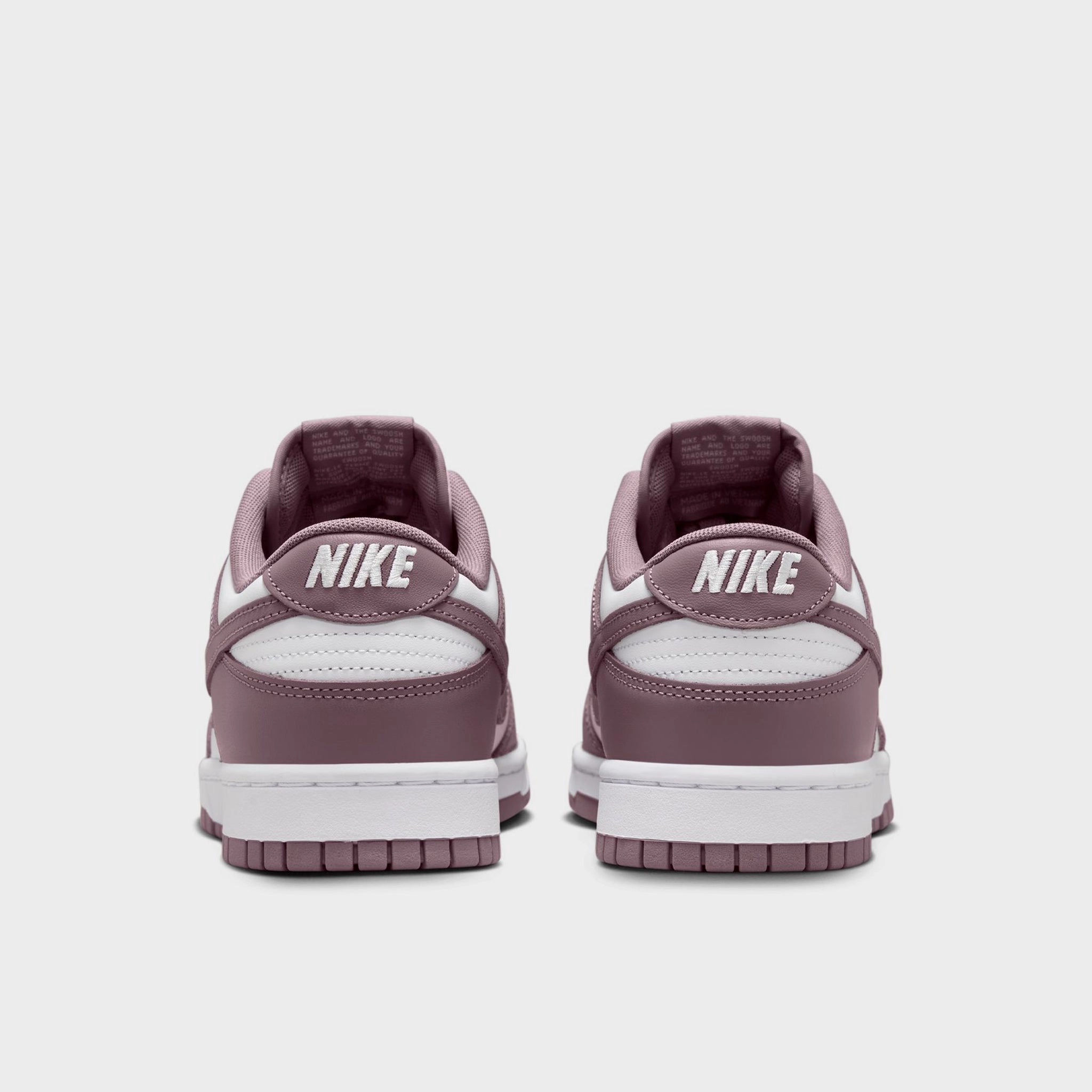 Nike Dunk Low Retro White / Taupe Grey - White