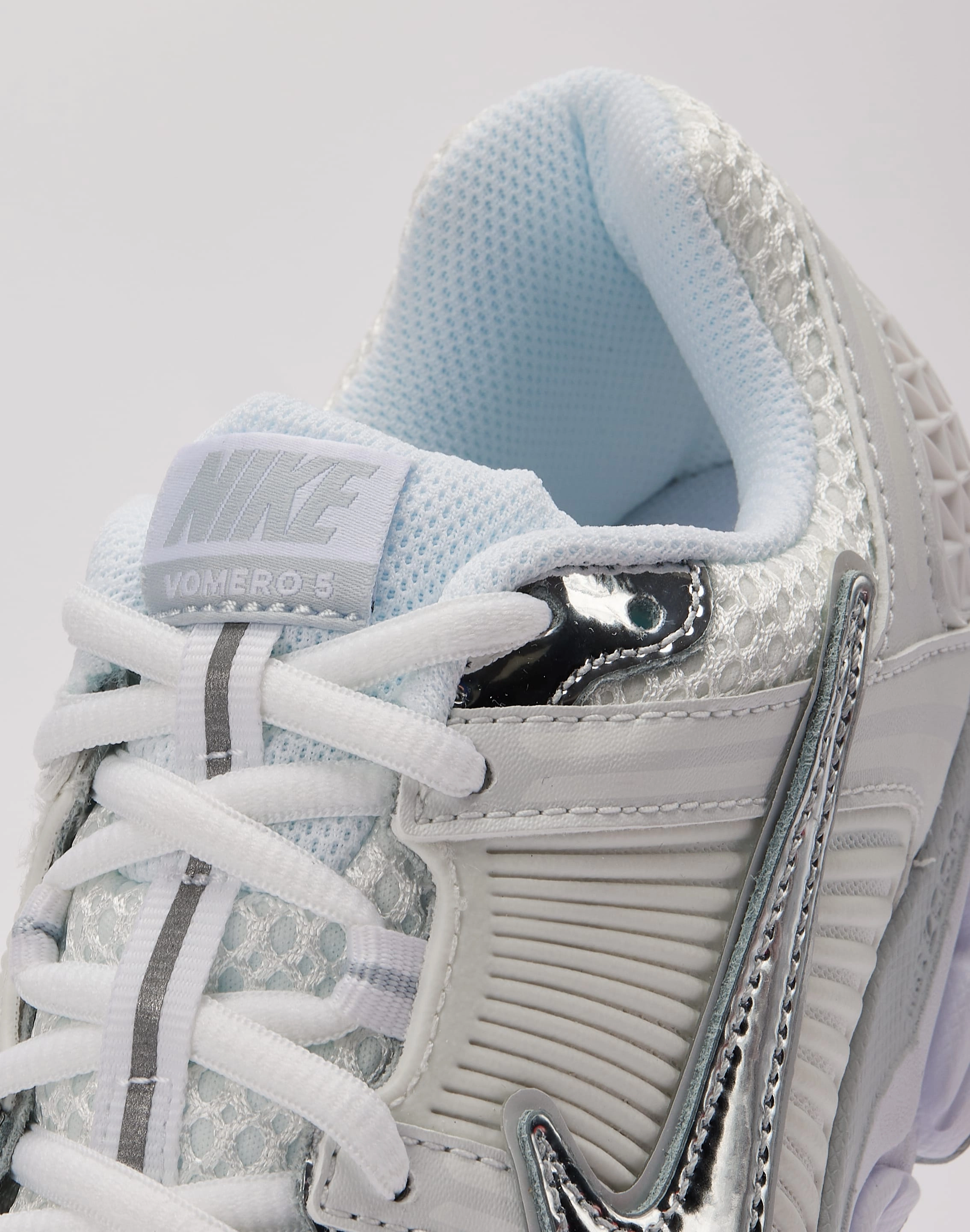 Nike Zoom Vomero 5