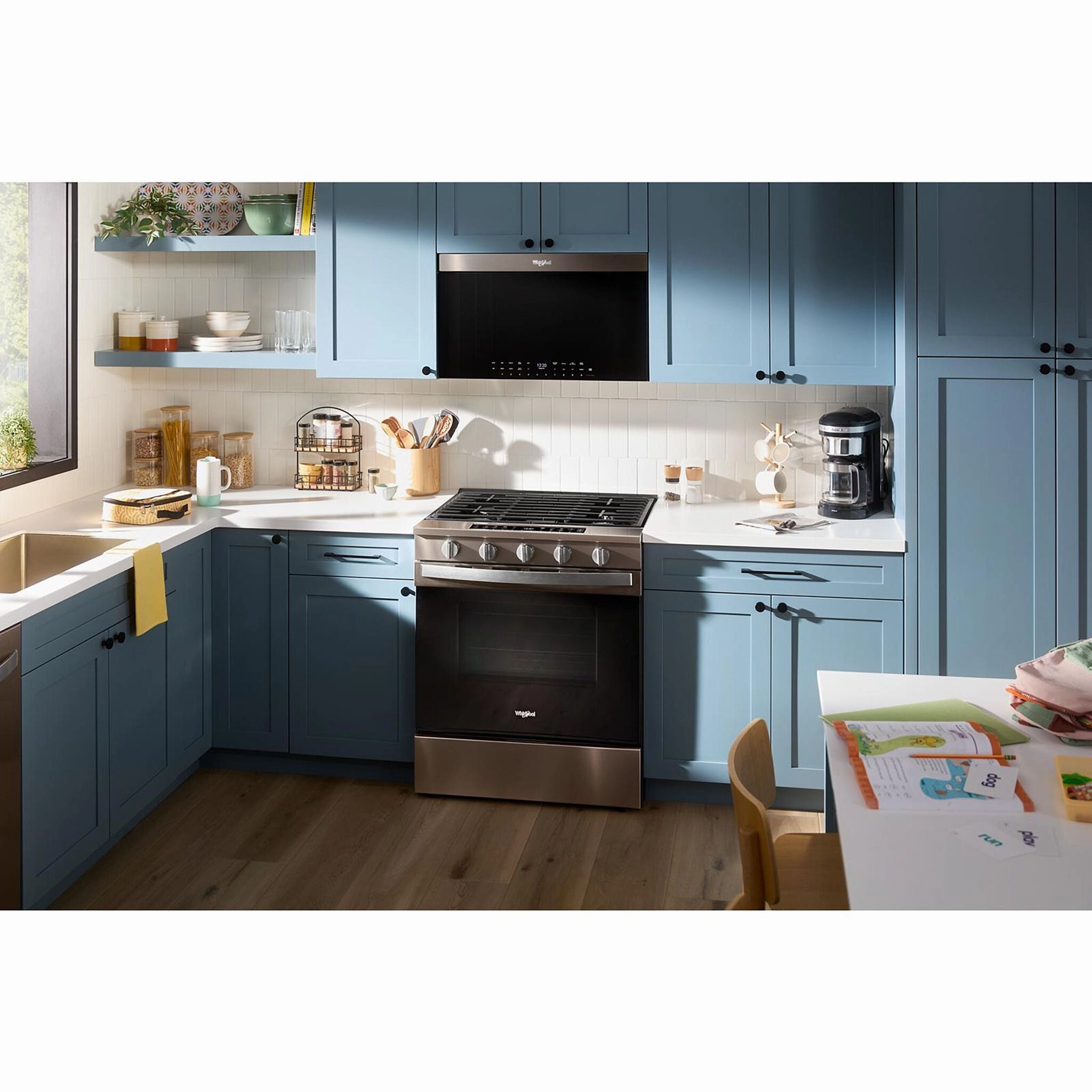 Whirlpool Black-on-Stainless Slide-In Gas Range (5 Cu.Ft.)- WSGS7530RV